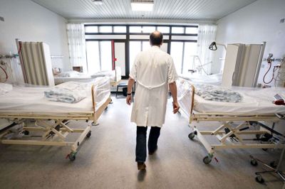 Lægeforeningen er bekymret for, at landets hospitaler grundet ny lovgivning kan komme til mangle udstyr til operationer. (Arkivfoto).