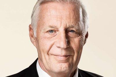 Henrik Dam Kristensen gæster Engesvang med en fortælling om at være postbud i Vorbasse og ende som formand for Folketinget.