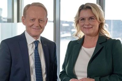 Poul Erik Skammelsen og Louise Windfeld-Høeberg er de nye værter på "Verden ifølge NEWS". (PR-foto).