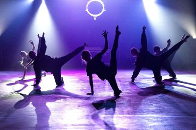 Der var fuld gang i både rytmer og danseshows til kulturnat i Urban Street Zone i Brande. Foto: Tom Laursen