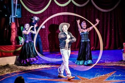 Vitnercirkus 2023 lægger vejen forbi Sportscenter Ikast, hvor hele familien får mulighed for at opleve finurligheder, tryl og klovne. Foto: Pr-Foto