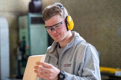Jacob Munkgaard Sørensen er Danmarks bedste tømrerlærling. Han vandt i weekenden DM i Skills. Foto: Privatfoto