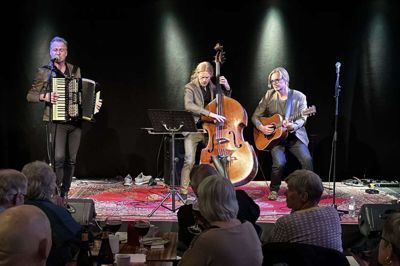 Halfdanskerne fortolker Svantes viser i Bakkehuset den 20. april. Foto: PR Foto