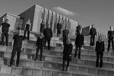 »Soul Mates« synger a capella - altså synger uden instrumenter. Det eneste andet gruppen bruger, foruden deres stemmer, er knips, klap og rasleæg. Pressefoto