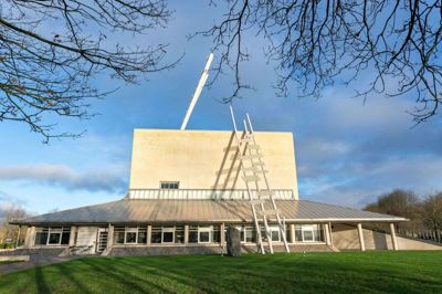 Skærtorsdag står den på påskegudstjeneste i Fonnesbæk Kirke. Foto: Linna Grøn