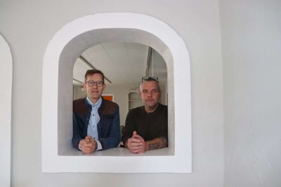 Det nye makkerpar på Bording Bed and Breakfast Bjarne Mølsted (t.v.) og Jakob Mortensen blev under dronning Margrethes nytårstale inspireret til at lave deres første event: En royal brunch på tronskiftedagen, 14. januar.