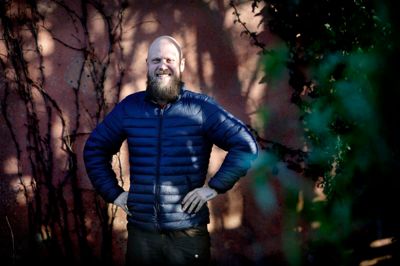 Formanden for klima-, natur- og bæredygtighedsudvalget, Kasper Pauli Pedersen (S), ønsker at kigge nærmere på naboers klage over flugtskydebanen i Ruskjær.