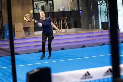 Padel er en af de populære sportsgrene i Ikast-Brande. I løbet af 2023 steg sportens medlemstal i kommunen med hele 122 procent. Foto: Tom Laursen