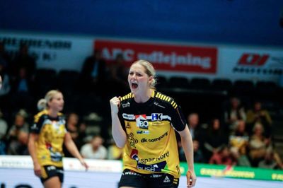 Fan-favoritten Sarah Iversen vil fortsat kunne juble i IBF Arena nogle år endnu. Foto: Chresten Bergh