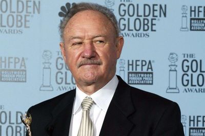 Gene Hackman vandt i 2003 hædersprisen Cecile B. DeMille ved Golden Globe-prisuddelingen i Beverly Hills. De senere år har han levet et tilbagetrukket liv. Onsdag eftermiddag blev han fundet død i sit hjem sammen med sin hustru og deres hund.