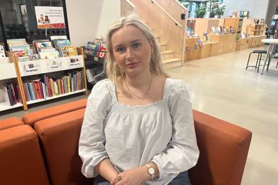 Der er langt fra Brande til Iran. Men ikke desto mindre var det Iran, som 19-årige Julie Faber Clausen skulle repræsentere, da hun i sidste uge deltog i en mini-udgave af FN i London.