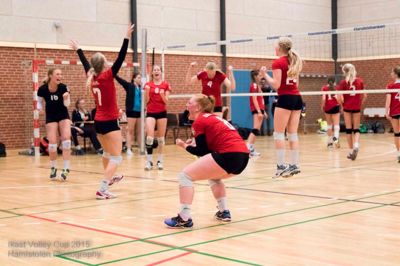 Spontan glæde over et vundet point, og dem var der mange af ved Ikast Volley Cup. ?Privatfoto