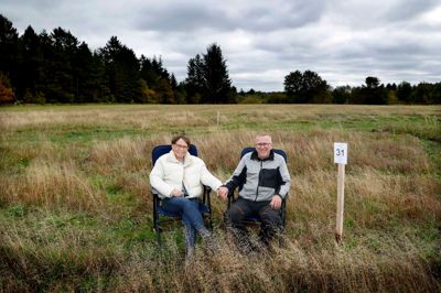 Til foråret kan Hanne Kousted og Kim Poulsen sætte stolene ind i et nybygget hus. Parret har som de første købt en grund på Rind Å Engen i Arnborg.