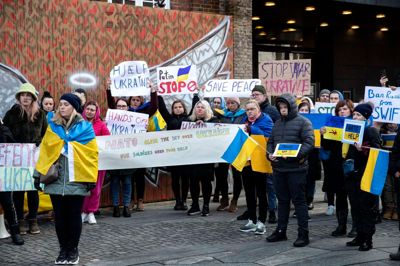 Midtbyen i Herning har ofte været skueplads for demonstrationer. Som her hvor der protesteres mod Ruslands invasion af Ukraine.