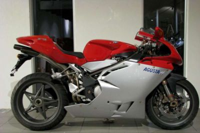 Denne MV Augusta F4 750 blev i nat stjålet fra MC-Huset. Foto: www.mc-huset.dk