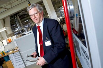 Ole M. Lauridsen er formand for DAMRC-centret. Han sidder til daglig som professor og teknisk direktør hos Århus-virksomheden Terma, som er en af de fem deltagende medlemsvirksomheder. Foto: Tony Brøchner