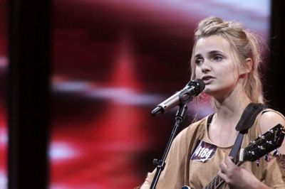 Ida Marie Madsen fra Videbæk er klar afgørelsen om, hvem der skal med i X Factor liveshows. Foto: Bjarne Begius Hermansen,DR