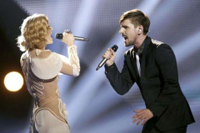 Flemming Hansen. Færøske Sveinur i godt selskab med Oh Land i X Factor-finalen i Boxen. På søndag kommer han til Herning igen - uden Oh Land.Foto: Flemming Hansen Flemming Hansen