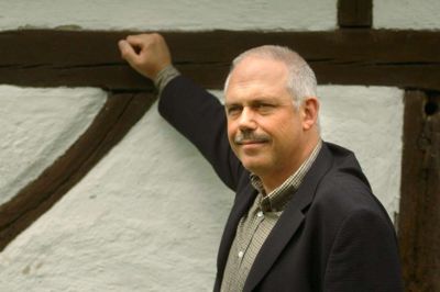 Tom Laursen.