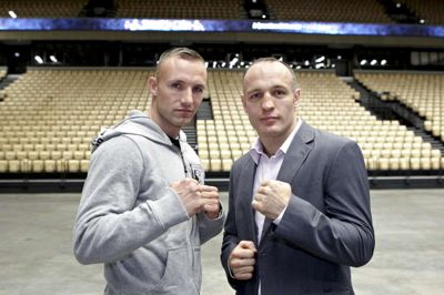 Tony Brøchner. Boxen nåede at få mange andre besøg, inden Mikkel Kessler, nu endelig er klar til at indtage den - sammen med Brian Magee