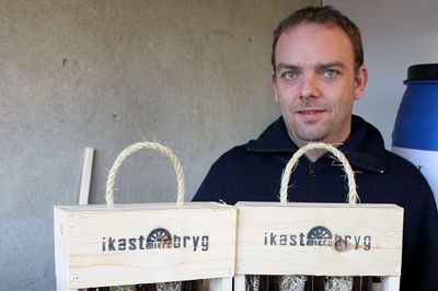 Mads Jensen, da jubilæumsøllen var klar sidste år. Nu er det lagt fast, at øllen består. Foto: Kim Kristensen (Arkiv)