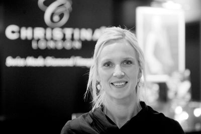 Toke Hage. Christina Hembo står bag en ny kollektion, som markedsføres af Endless Jewelry med Jesper Kasi Nielsen i ryggen.