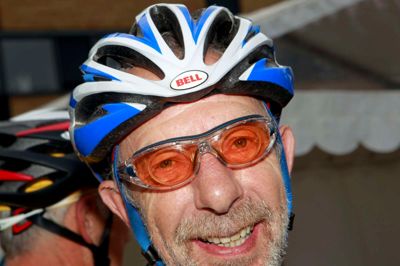 Henrik Ole Jensen. Der var mange forskellige cykelbrille-modeller til Herning 100 cykelløbet.