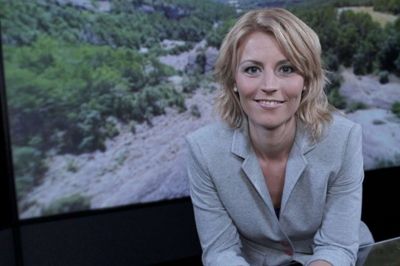 Maria Yde har været i gang på danskernes tv-skærme i over ti år. Her er hun vært på Aftentour 2010 på DR.