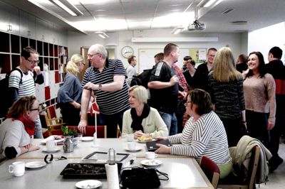 Lærerne bør stemme ja til den nye overenskomst, selv om de ikke får nye regler for deres arbejdstid skrevet ind i overenkomsten. Det anbefaler bestyrelsen for Herningegnens Lærerforening.?foto: henrik ole jensen