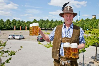 Privatfoto/Kenneth Lehn Soerensen. Arrangør af Oktoberfesten i Herning Kasper Ravn Fredensborg rykker i år ind på Markedspladsen med sit arrangement.