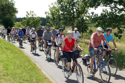 Henrik Ole Jensen. Rekordmange deltagere cyklede i varmen ved årets Tour de Ikast-Brande