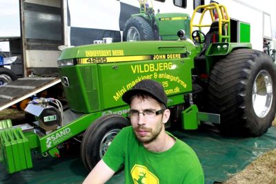 Henrik Ole Jensen. Det er en livsstil at presse 3300 hestekræfter ned i en motor, der oprindeligt havde 200 hestekræfter