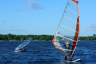Henrik Ole Jensen. Surfere og strandgæster skal vide, at Sunds Sø er et godt sted at bade og boltre sig. Som den anden badesø i Herning Kommune skal Sunds Sø også have det Blå Flag.