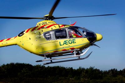 Der blev blandt andet blev sendt en lægehelikopter til ulykkesstedet, men den 23-årige mands liv stod ikke til at redde og han blev erklæret for død på ulykkesstedet.