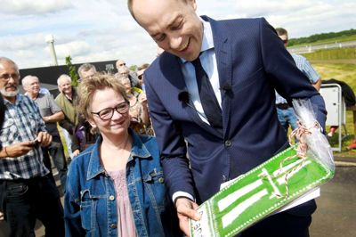 Magnus Heunicke (S) er som transportminister vant til at deltage i første spadestik og vejåbningen. Blandt andet var han i foråret sidste år i Brande til indvielsen af motorvejen der. ?foto: flemming hansen