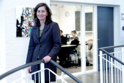 Henriette Slebsager, rektor på Erhvervs-akademi MidtVest, glæder sig over, at man næsten holder niveauet fra rekordåret 2016 på antal ansøgere. ?Foto: Henrik Ole Jensen