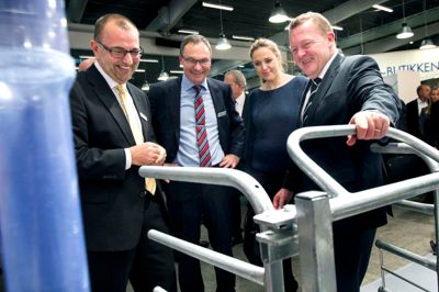 Lars Løkke Rasmussen åbnede også Agromek i 2014. Her ses han sammen med Arne Brændgaard (t.v.), eksportchef i Skjold A/S, Steen Andersen, formand for Agromek, Karen Hækkerup, formand for Landbrug & Fødevarer. ?Foto: Tom Laursen