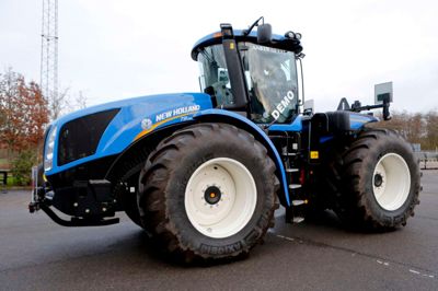 Den ser skræmmende ud, men faktisk er en køretur på passagersædet relativt behagelig i den store New Holland T9.560 på Agromek. ?Foto: Henrik Ole Jensen