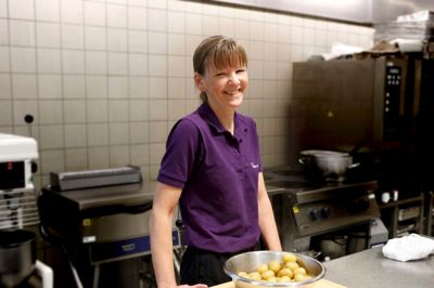 Lisbeth Henriksen er igen klar til fællesspisning.? foto: henrik ole jensen
