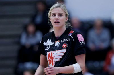 Mens Simoe Petersen (billedet) tidligere har fået nogle få minutter for FCM-kvinderne, var der tale om debut, da Mai Kragballe fik de sidste syv minutter på banen mod HC Odense. Foto: Henrik Ole Jensen