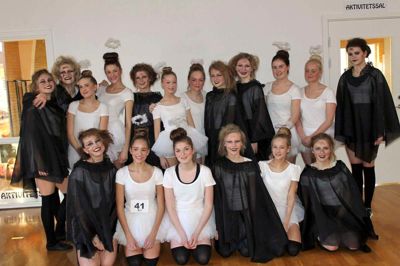 Tre hold fra Helles Danseinstitut blev i lørdags danske mestre. Holdet har vundet hele seks mesterskaber i træk. ?Privatfoto