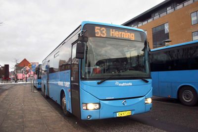 Siden Herning Folkeblad skrev om en chauffør på rute 53 mellem Viborg og Herning, som smed to børn på 10 og 12 år ud af rutebilen, er det væltet ind med kommentarer fra brugere, hvoraf flere også har oplevet problemer på busruten. ? Foto: Bo Lundgaard