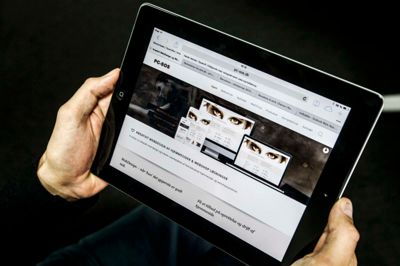 Tablets bliver nu en fast del af hverdagen for 240 dagplejere i Herning Kommune.?Foto: tom laursen