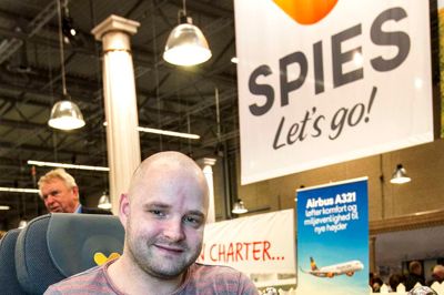 Tidligere landsholdsspiller Lars Rasmussen - bedre kendt som »Lille Lars« - er håndbold-træner i Vendsyssel. Men i denne weekend er han hyret ind som rejsejournalist for en radiostation, der sender live fra Ferie for Alle i Herning.