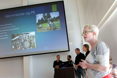 Der blev dystet om at komme på de bedste ideer for fremtiden for Skibbild-Nøvling. Den opgave løste gruppe 3 bedst med deres forslag om at omdanne landsbyen til en centerby. ?Foto: Flemming Hansen