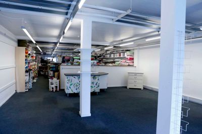 I disse lokaler, hvor Hos Lise tidligere havde til huse, vil Herregårdens Madbutik om godt en måned åbne kød- og isbutik i Aulum. ?foto: henrik Ole Jensen