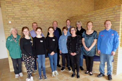 Repræsentanter fra de udvalgte foreninger og institutioner var samlet, da der blev uddelt legatportioner i Assing Kirkes Sognehus. ?privatfoto