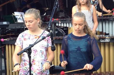 Eleverne hos Herning Musikskole får i morgen mulighed for at vise, hvad de har lært, når de giver koncert på Torvet i Vildbjerg. ?privatfoto