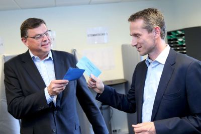 Mogens Jensen (S) og Kristian Jensen (V) er 2 af de 11 tilmeldte duellanter til valgduel hos Danske Bank i Herning. ?Foto: Flemming Hansen
