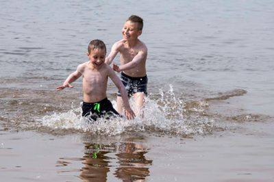 Herligt så det ud ved Fuglsang Sø i weekenden, men nu er det slut med det hede sommervejr. Foto: Tom Laursen